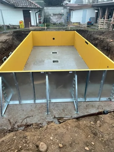 Piscina privata - immagine 1