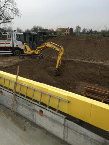 Costruzione villa con piscina - immagine 23