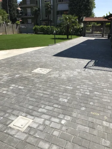 Ristrutturazione spazio esterno residenziale - immagine 13