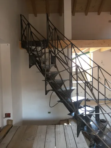 Realizzazione scala interna - immagine 2